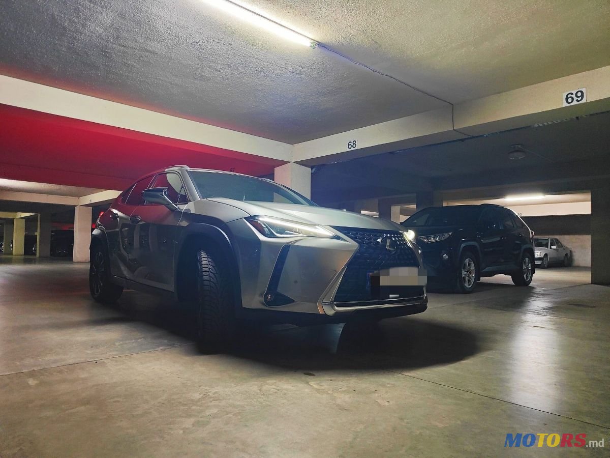 2020' Lexus UX photo #2