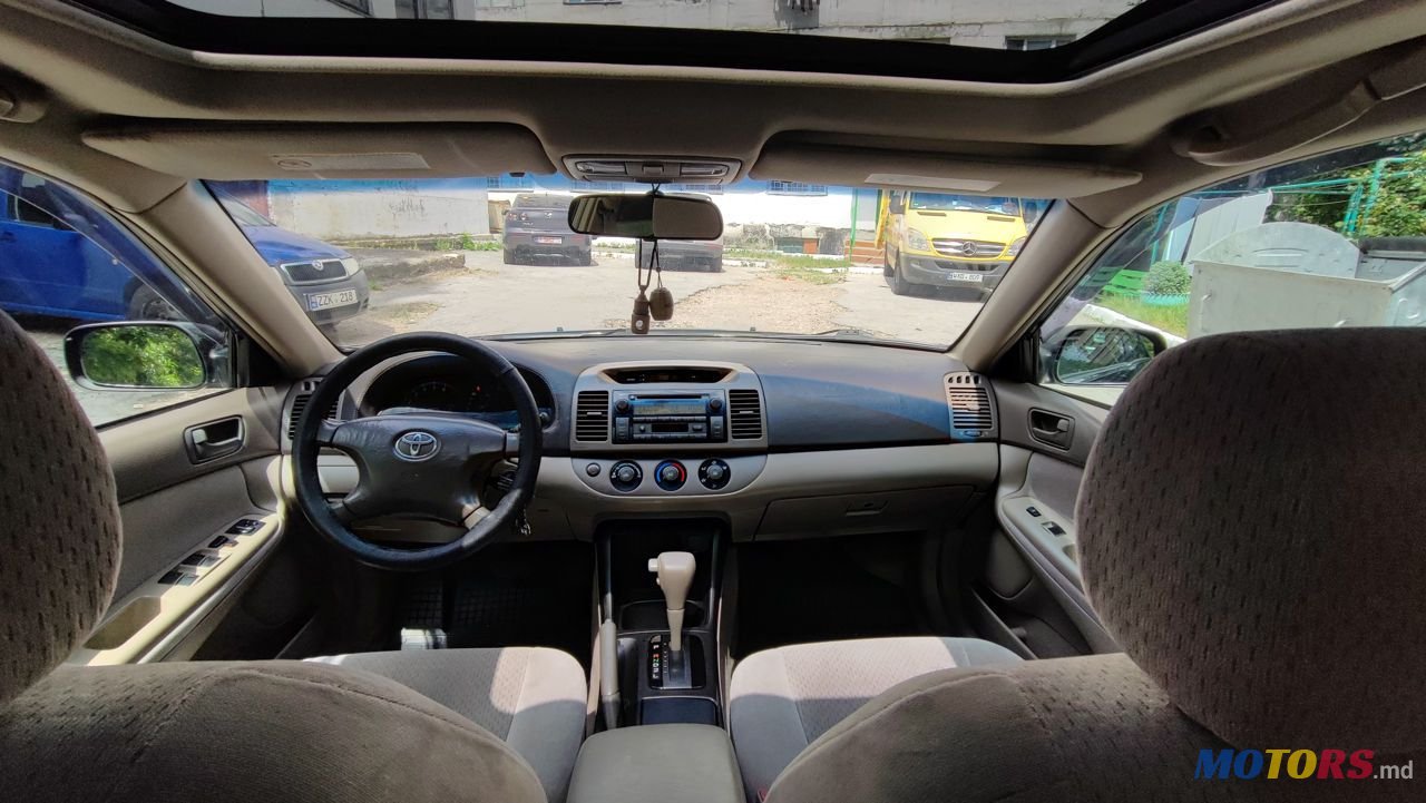 2002' Toyota Camry photo #2
