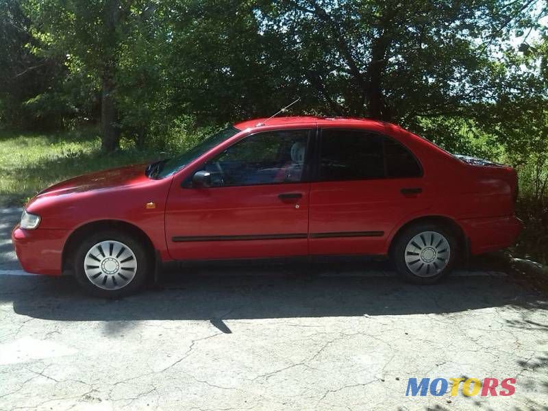 1999' Nissan Almera photo #1