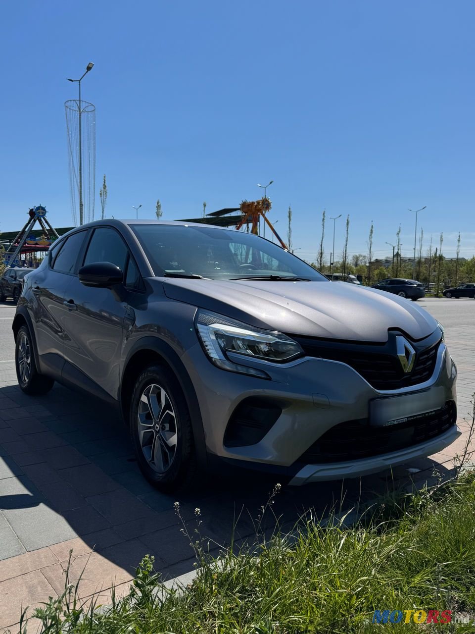 2022' Renault Captur photo #2