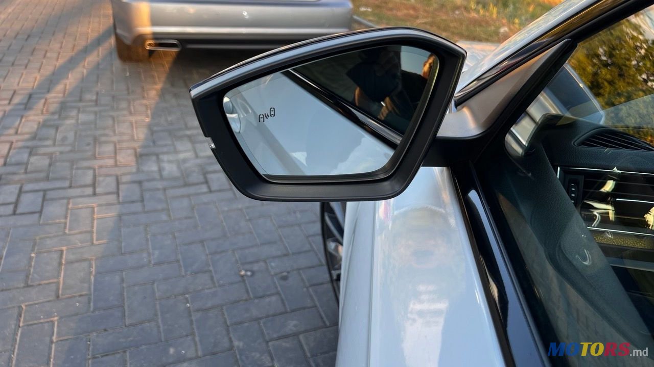2018' Skoda Superb photo #5