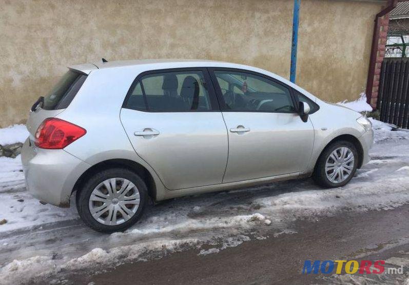 2008' Toyota Auris photo #2