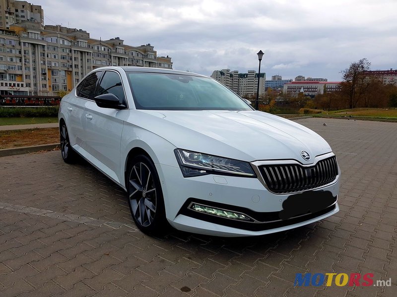 2020' Skoda Superb photo #4