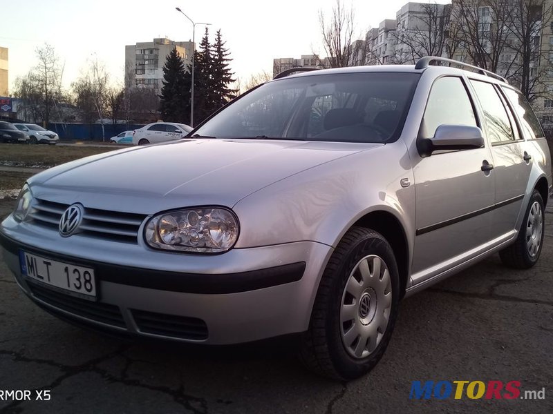 2005' Volkswagen Golf photo #1