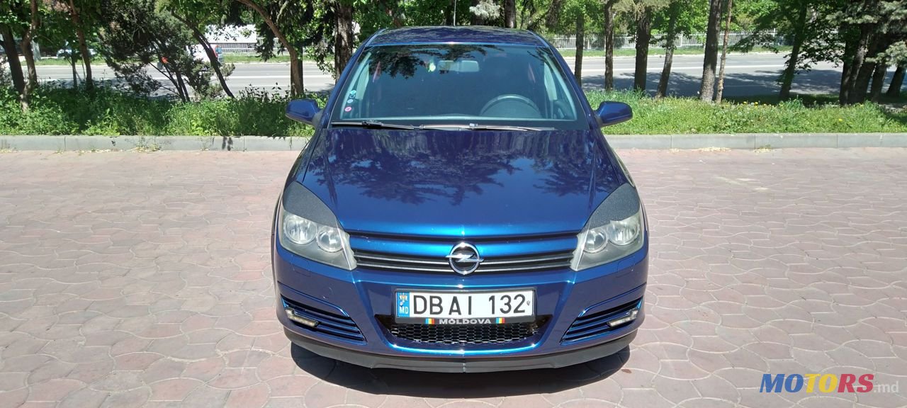 2005' Opel Astra photo #3