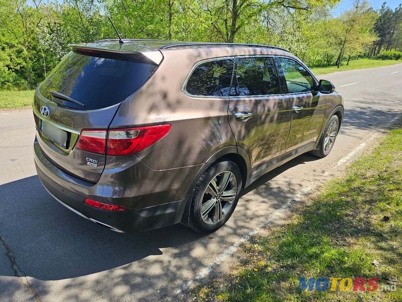 2014' Hyundai Santa Fe photo #3