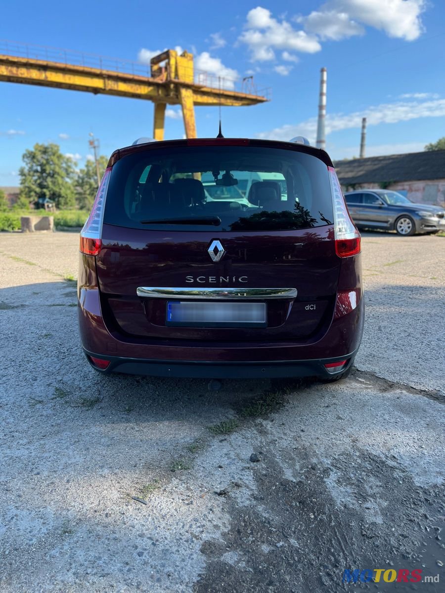 2015' Renault Grand Scenic photo #4