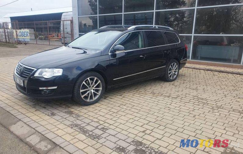 2010' Volkswagen Passat photo #1