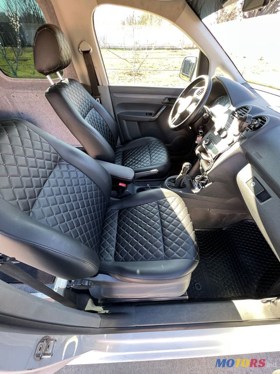 2013' Volkswagen Caddy photo #5