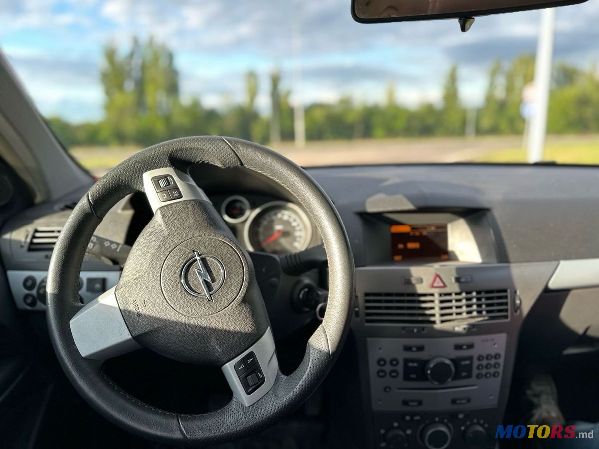 2005' Opel Astra photo #6