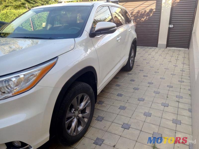 2014' Toyota Highlander photo #1