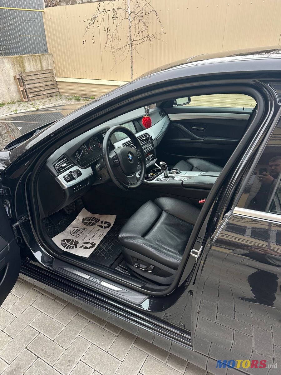 2013' BMW 5 Series photo #6