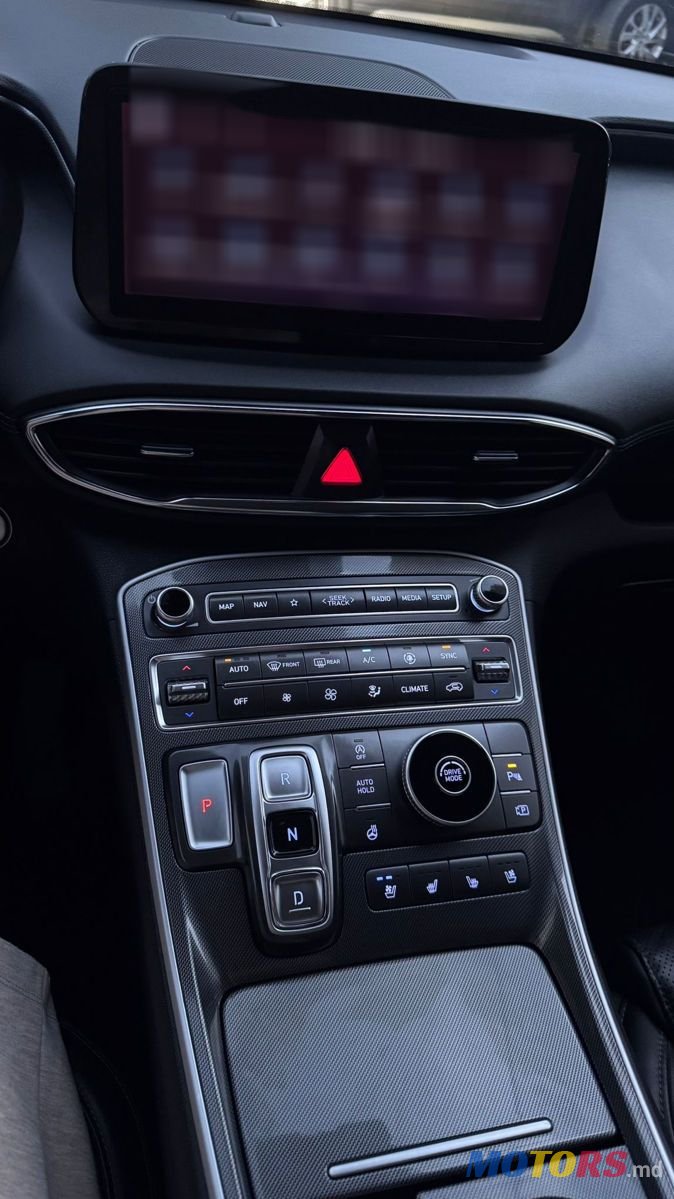 2020' Hyundai Santa Fe photo #3