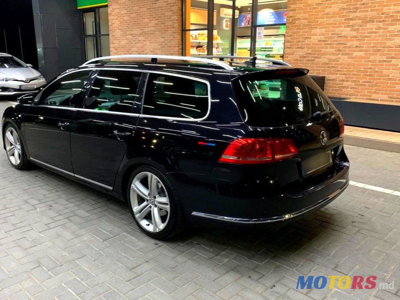 2013' Volkswagen Passat photo #3