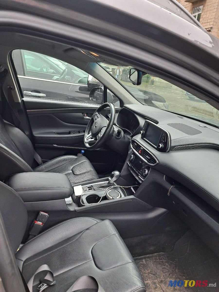 2019' Hyundai Santa Fe photo #5