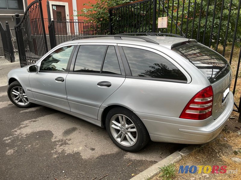 2006' Mercedes-Benz C Класс photo #3