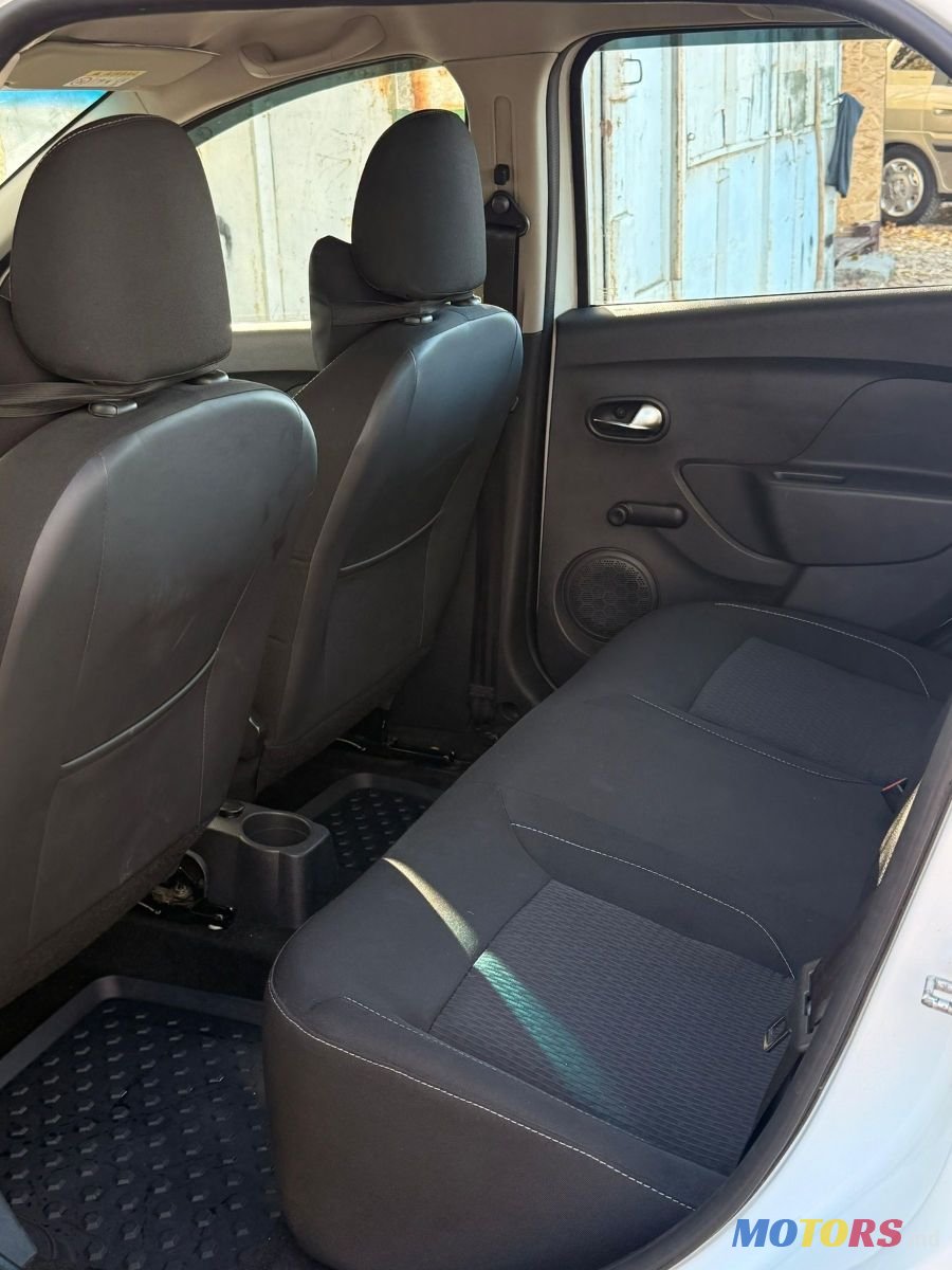 2017' Dacia Logan photo #6