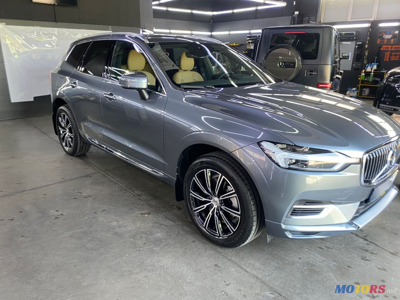 2020' Volvo XC60 photo #6