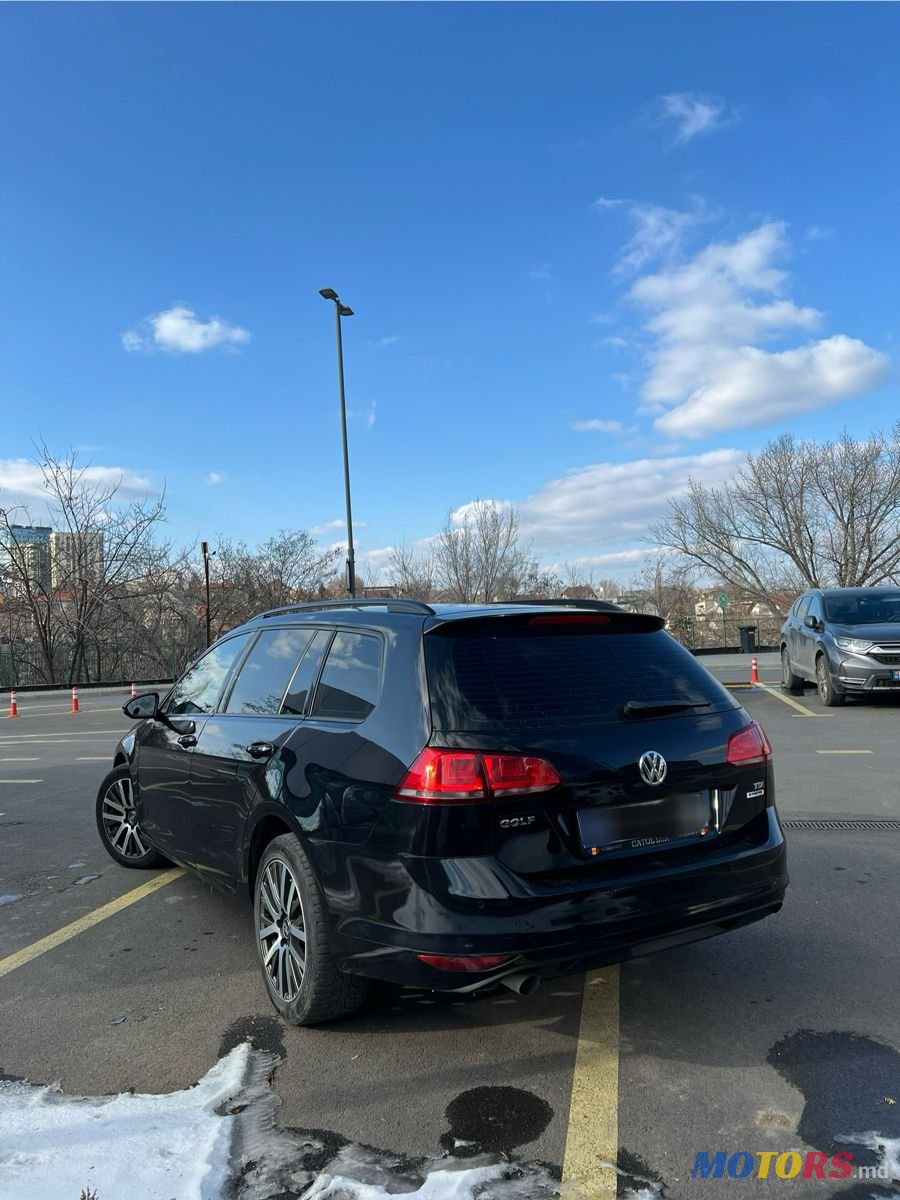 2016' Volkswagen Golf photo #6