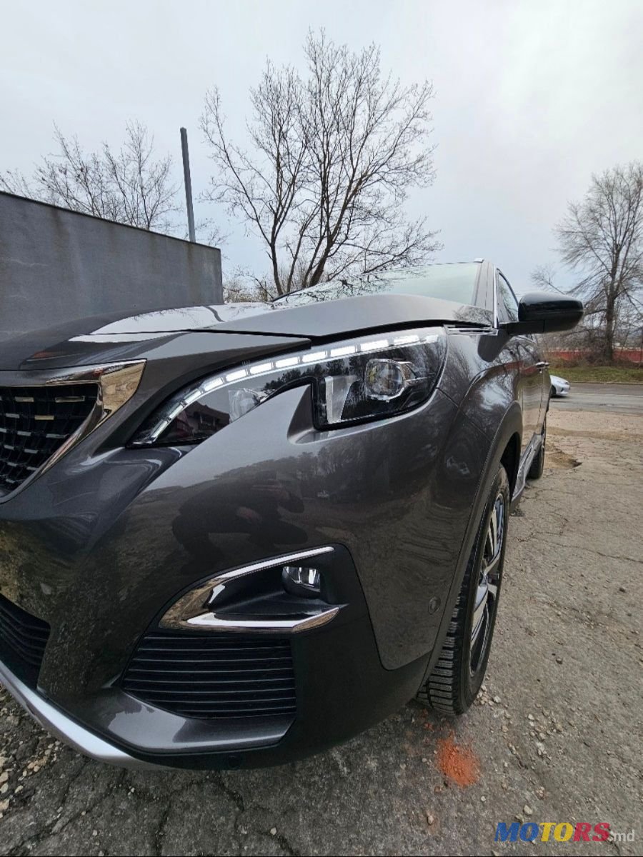 2020' Peugeot 3008 photo #2