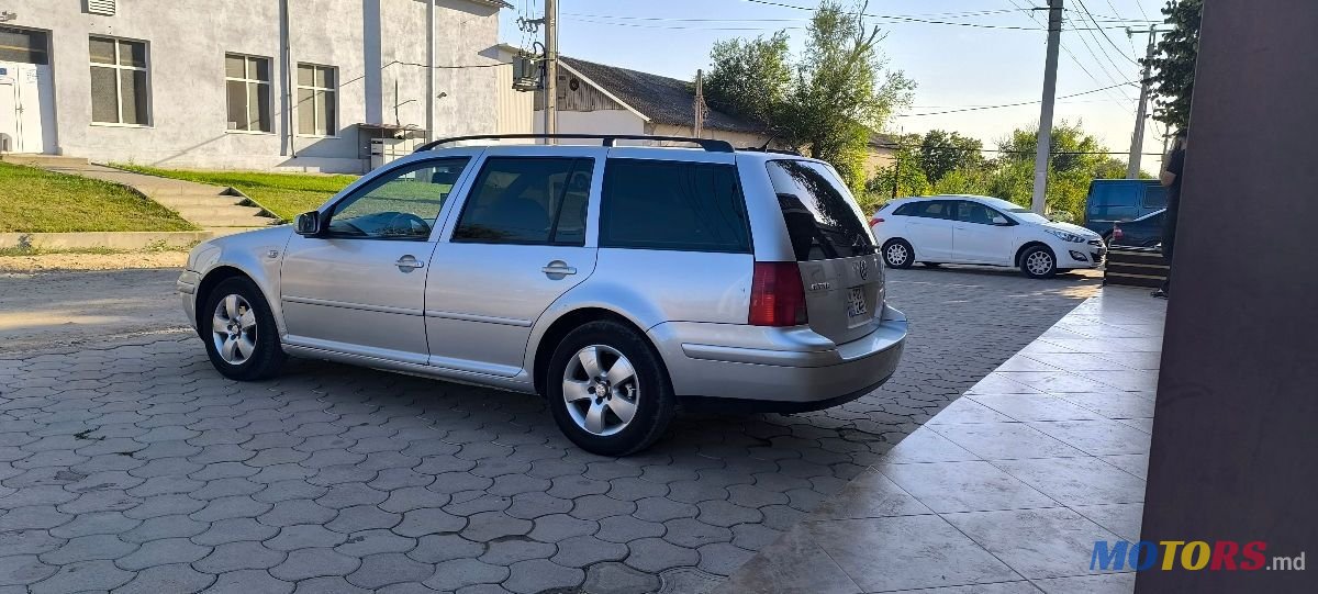 2004' Volkswagen Jetta photo #5
