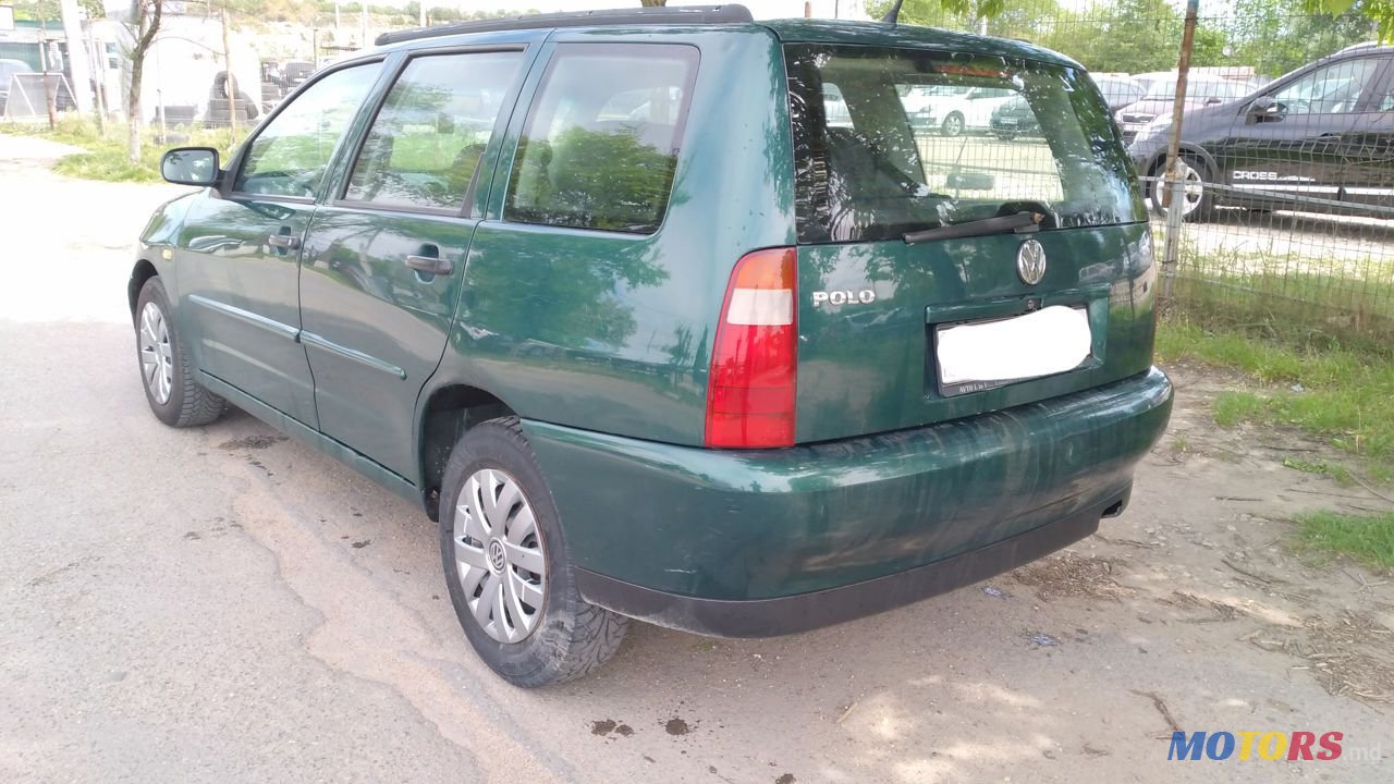2001' Volkswagen Polo photo #2