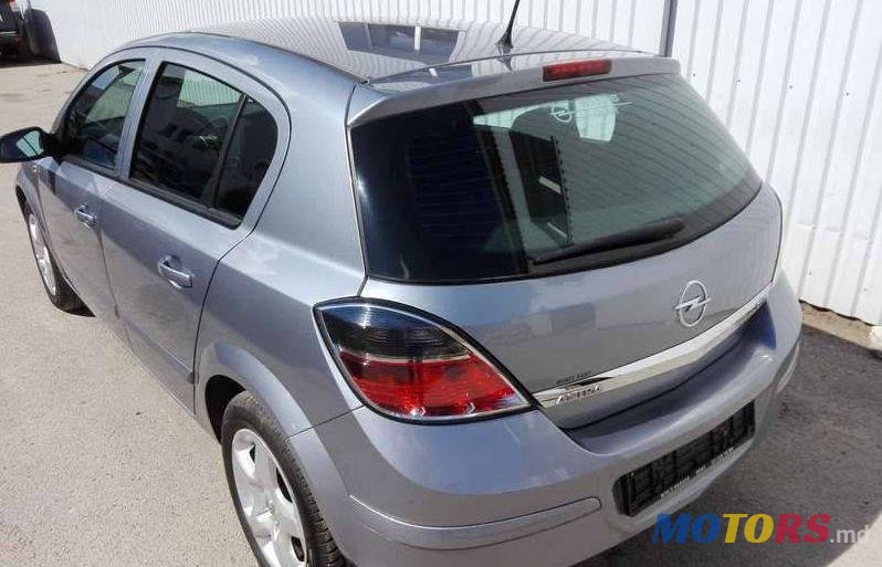 2008' Opel Astra photo #1