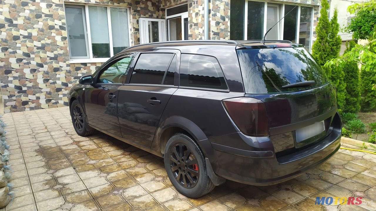 2006' Opel Astra photo #2