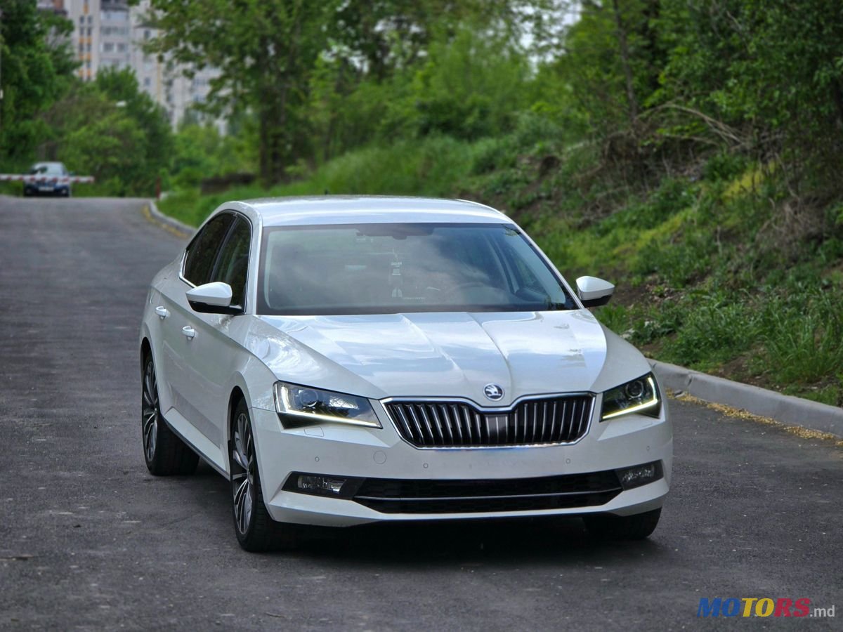 2019' Skoda Superb photo #1