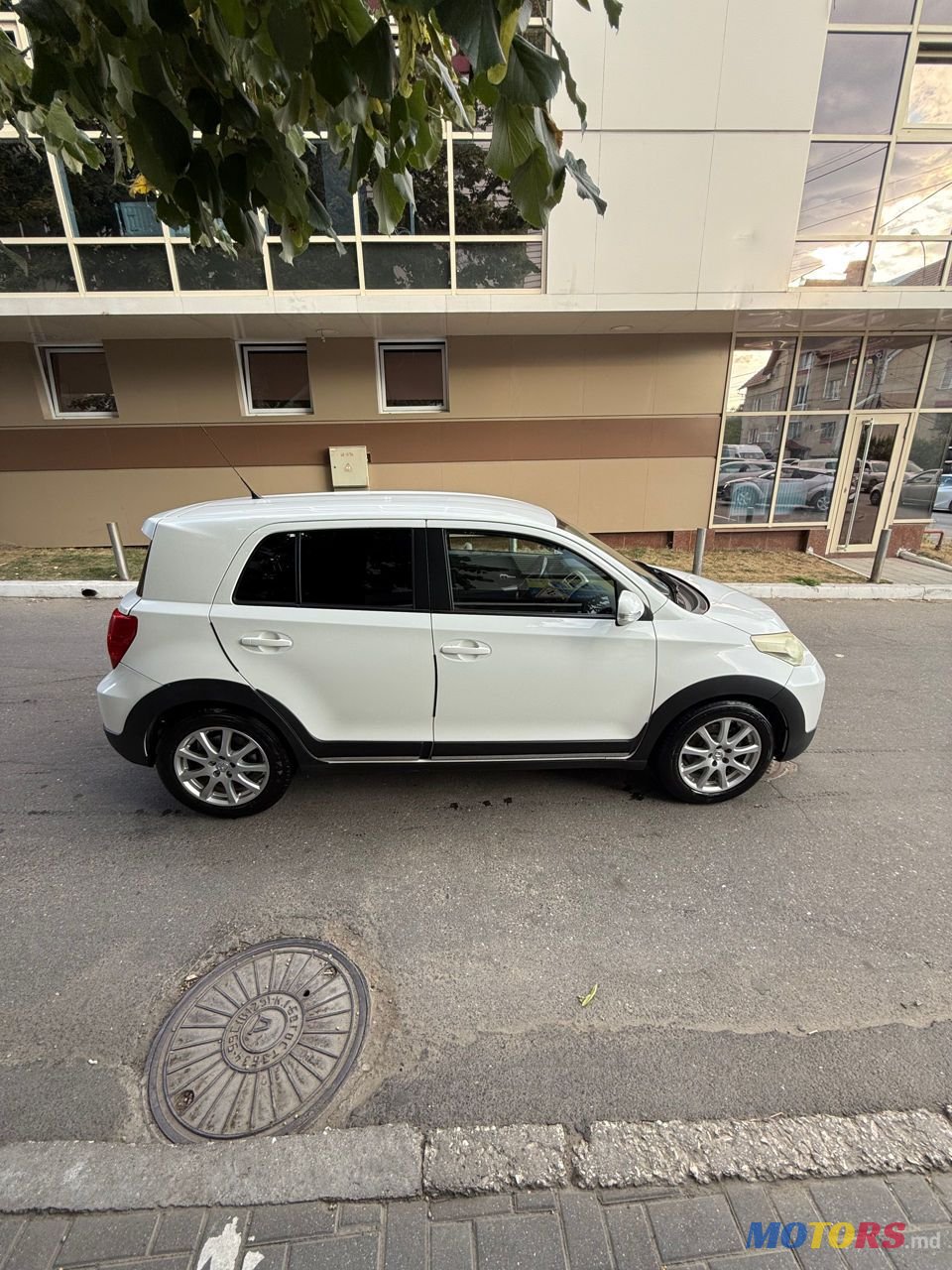 2010' Toyota Urban Cruiser photo #4