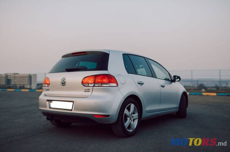 2010' Volkswagen Golf photo #4