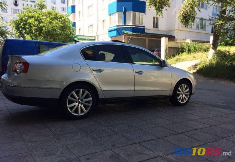 2010' Volkswagen Passat photo #1