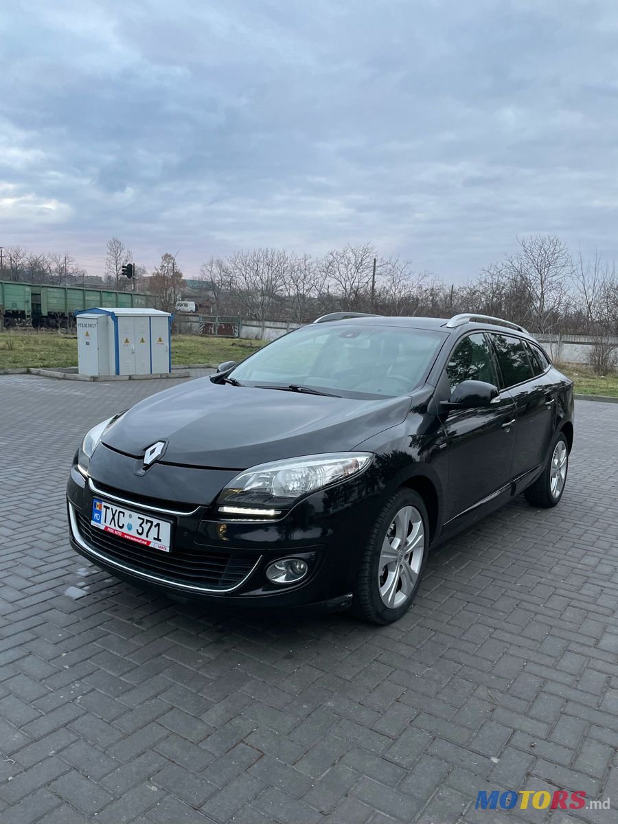 2012' Renault Megane photo #1