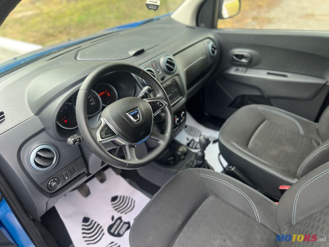 2015' Dacia Lodgy photo #5