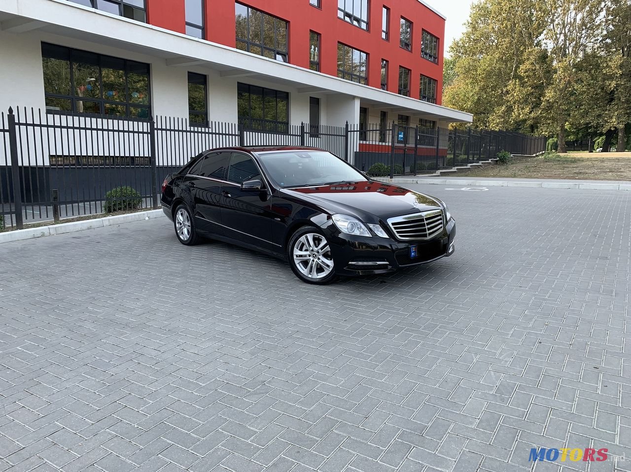 2010' Mercedes-Benz E Класс photo #2