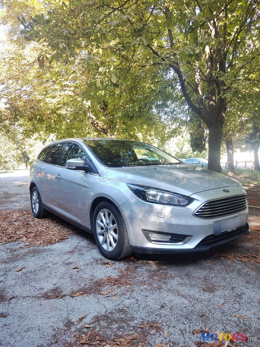 2017' Ford Focus photo #2