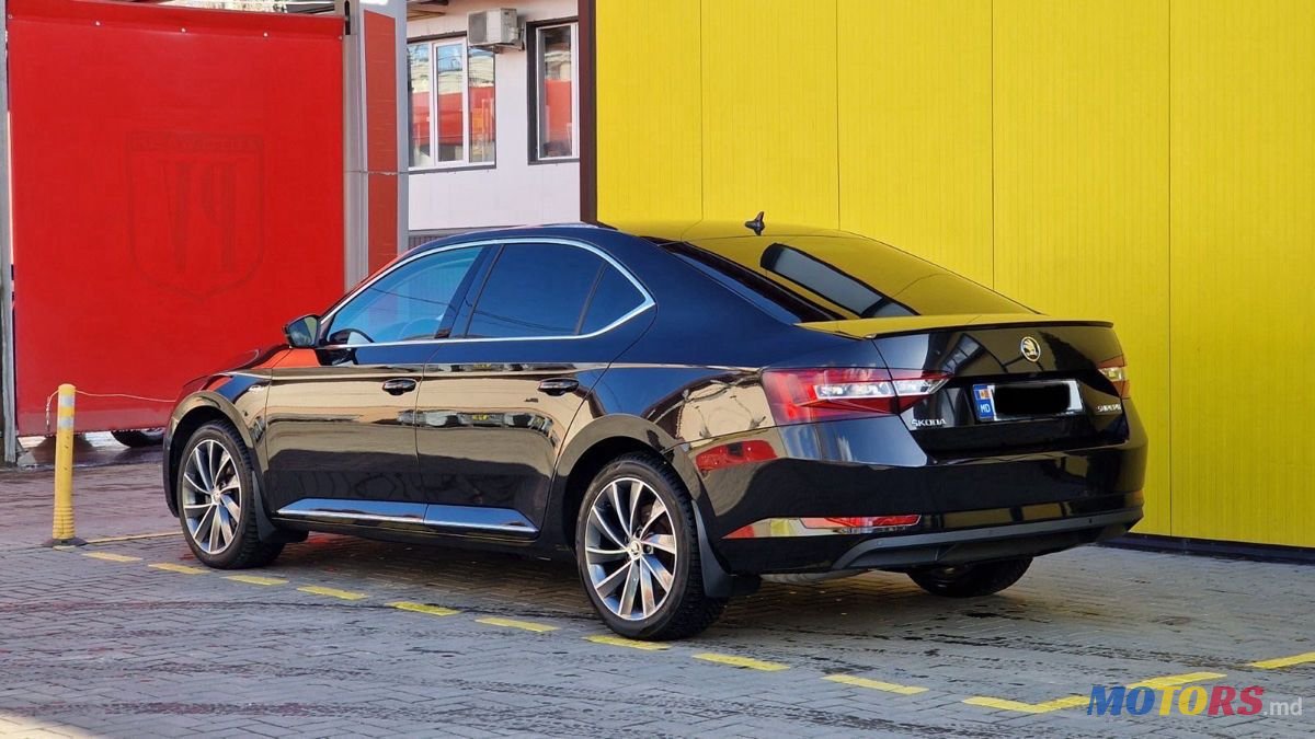 2018' Skoda Superb photo #4