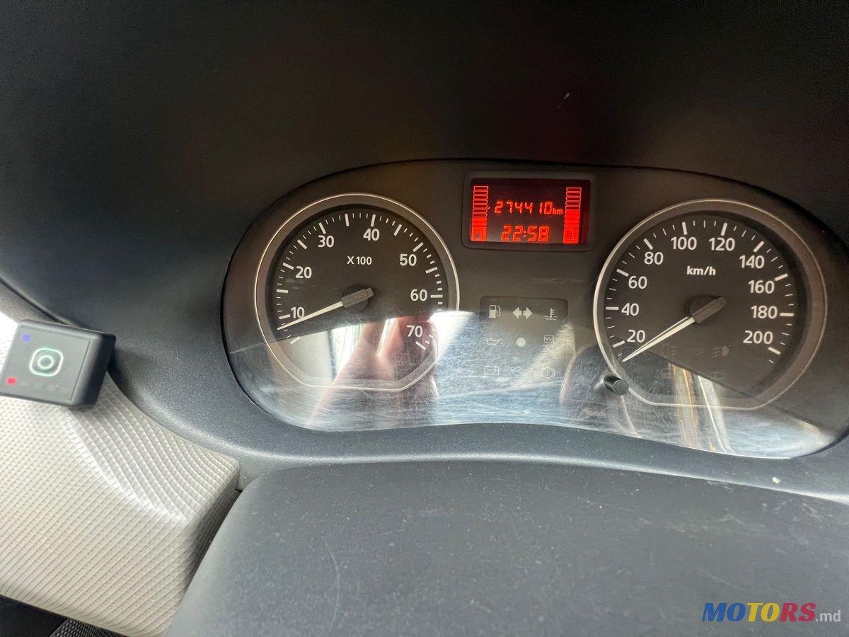 2010' Dacia Sandero photo #6