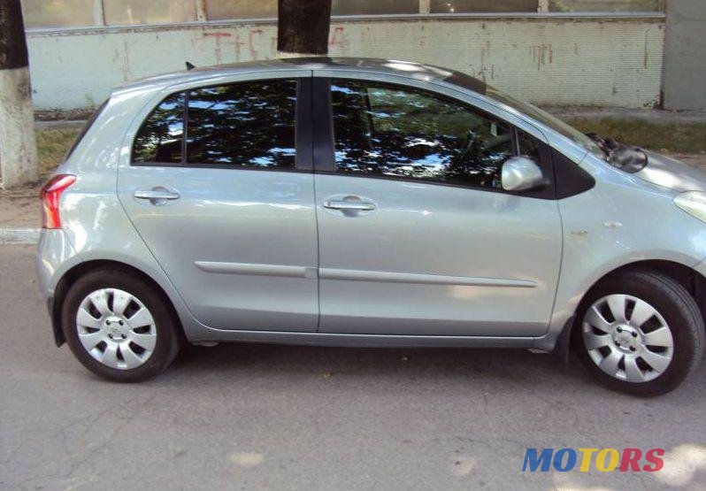 2007' Toyota Yaris photo #2