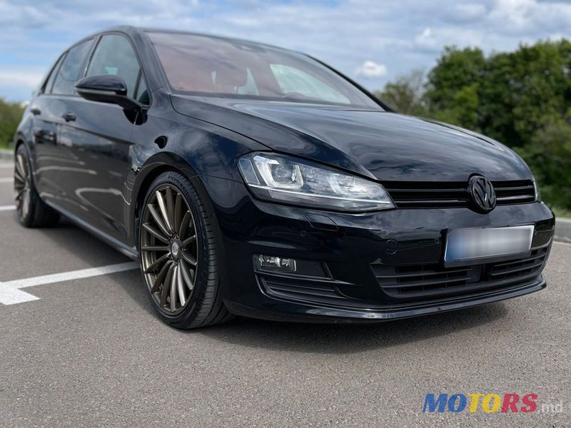 2016' Volkswagen Golf photo #1