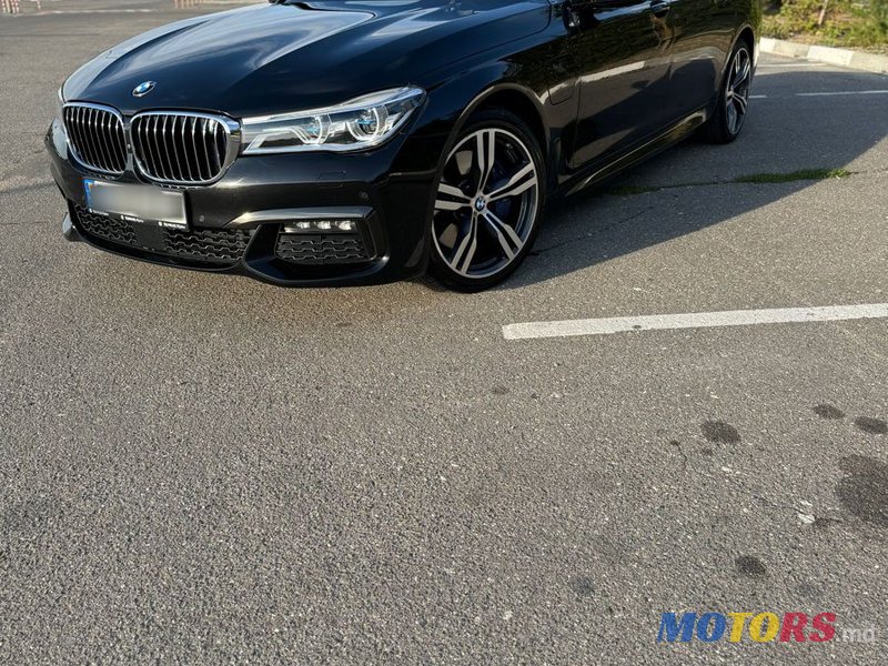 2017' BMW 7 Series photo #5