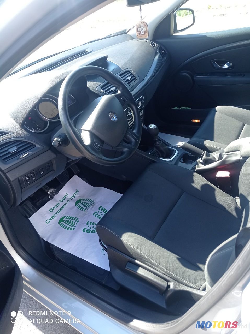 2010' Renault Megane photo #5