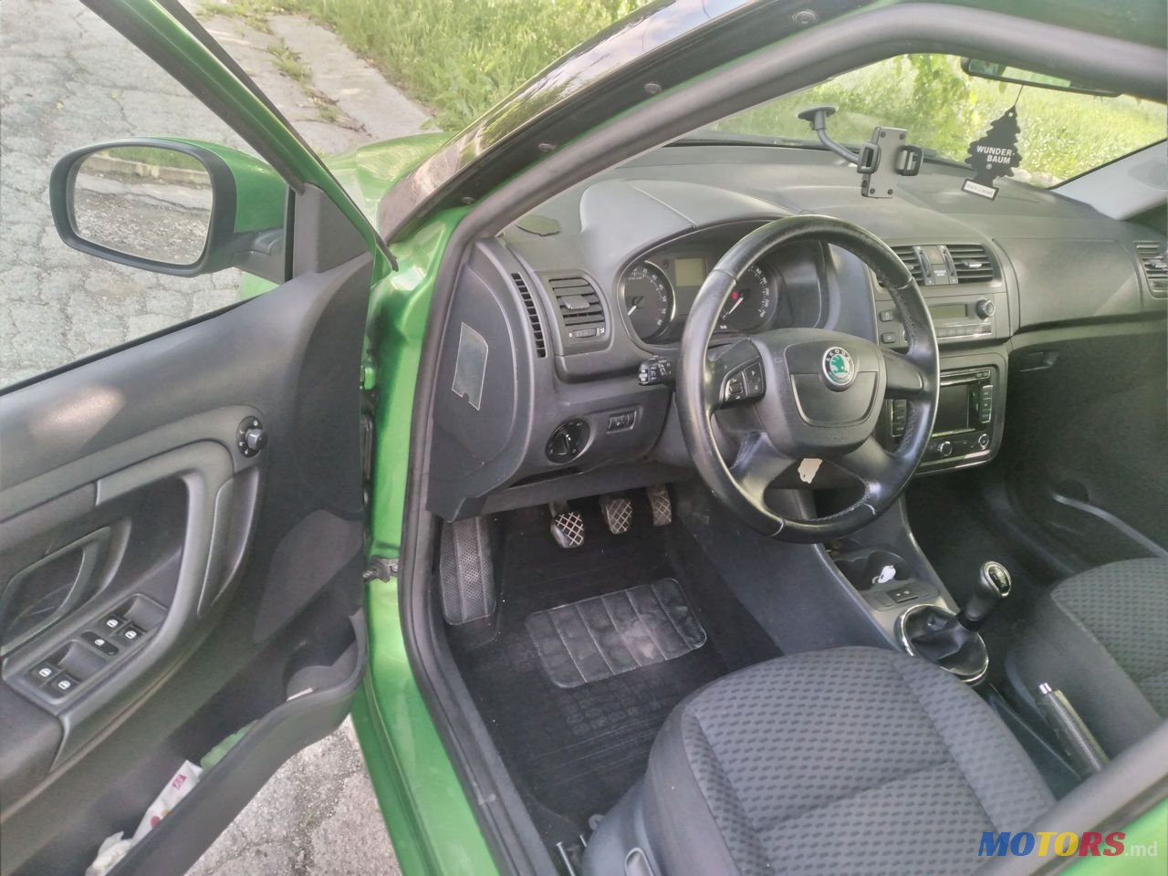 2012' Skoda Fabia photo #6