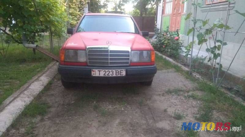 1986' Mercedes-Benz 124 photo #4