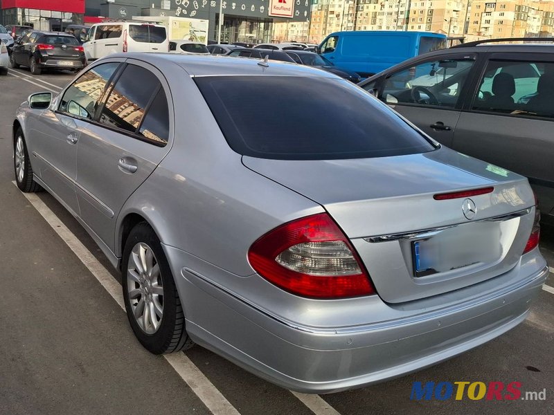 2008' Mercedes-Benz E-Class photo #5