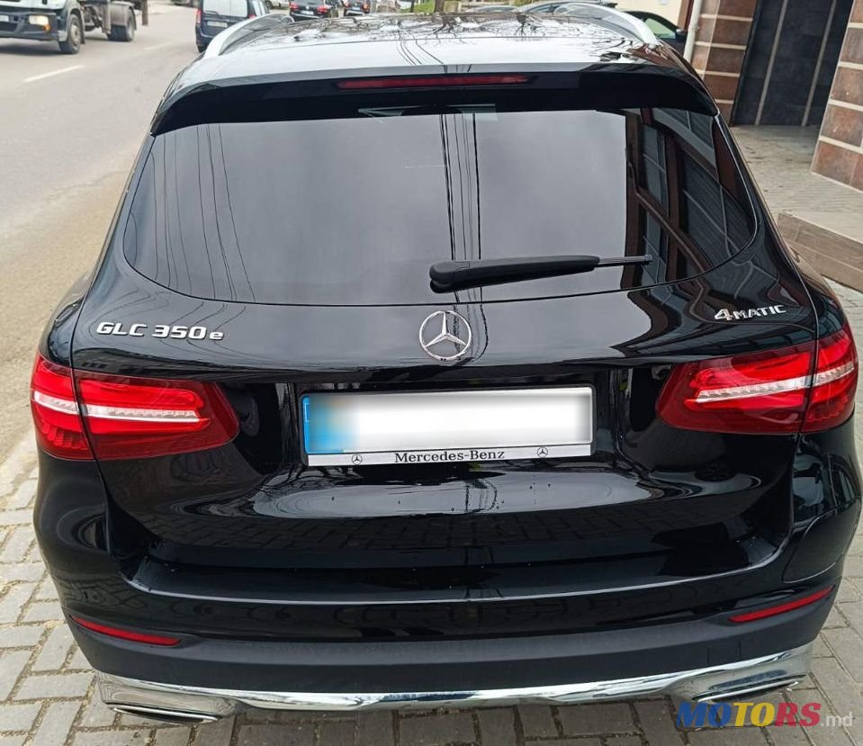2019' Mercedes-Benz GLC photo #3