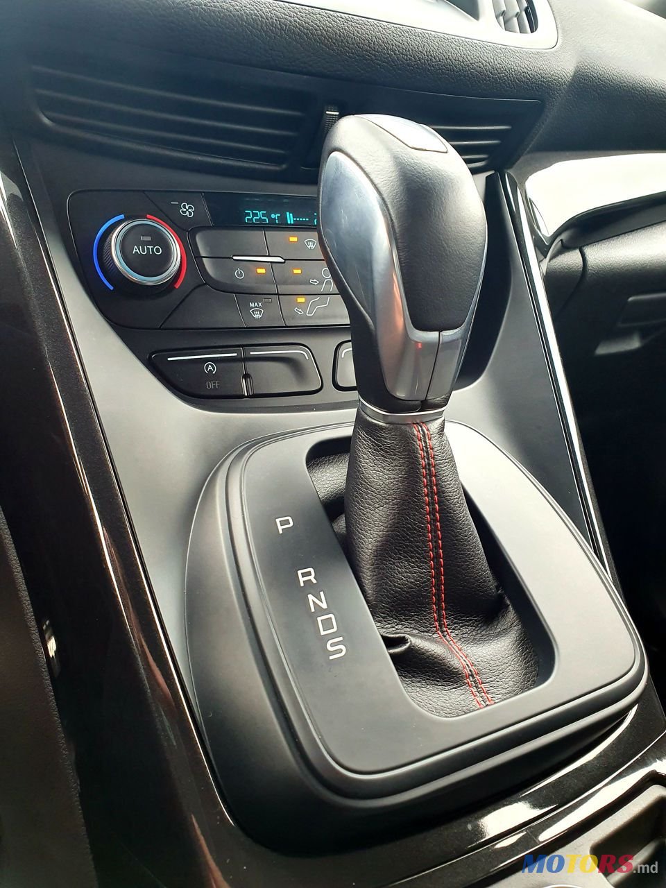 2018' Ford Kuga photo #6