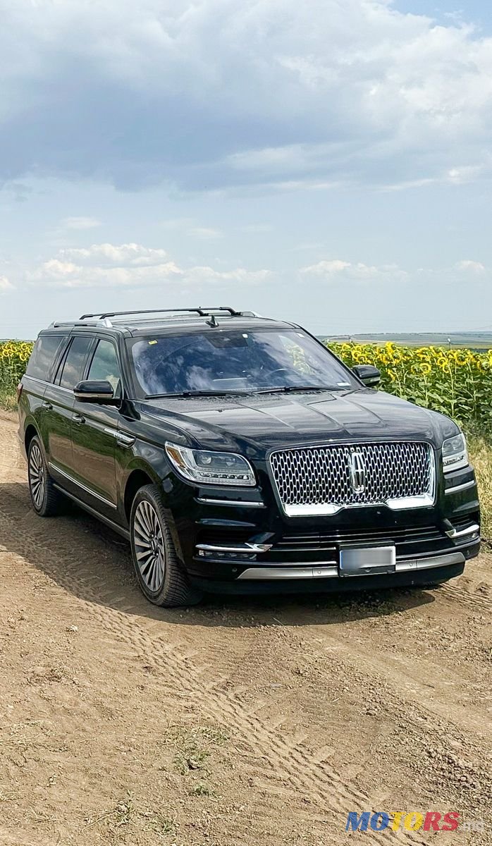 2019' Lincoln Navigator photo #1