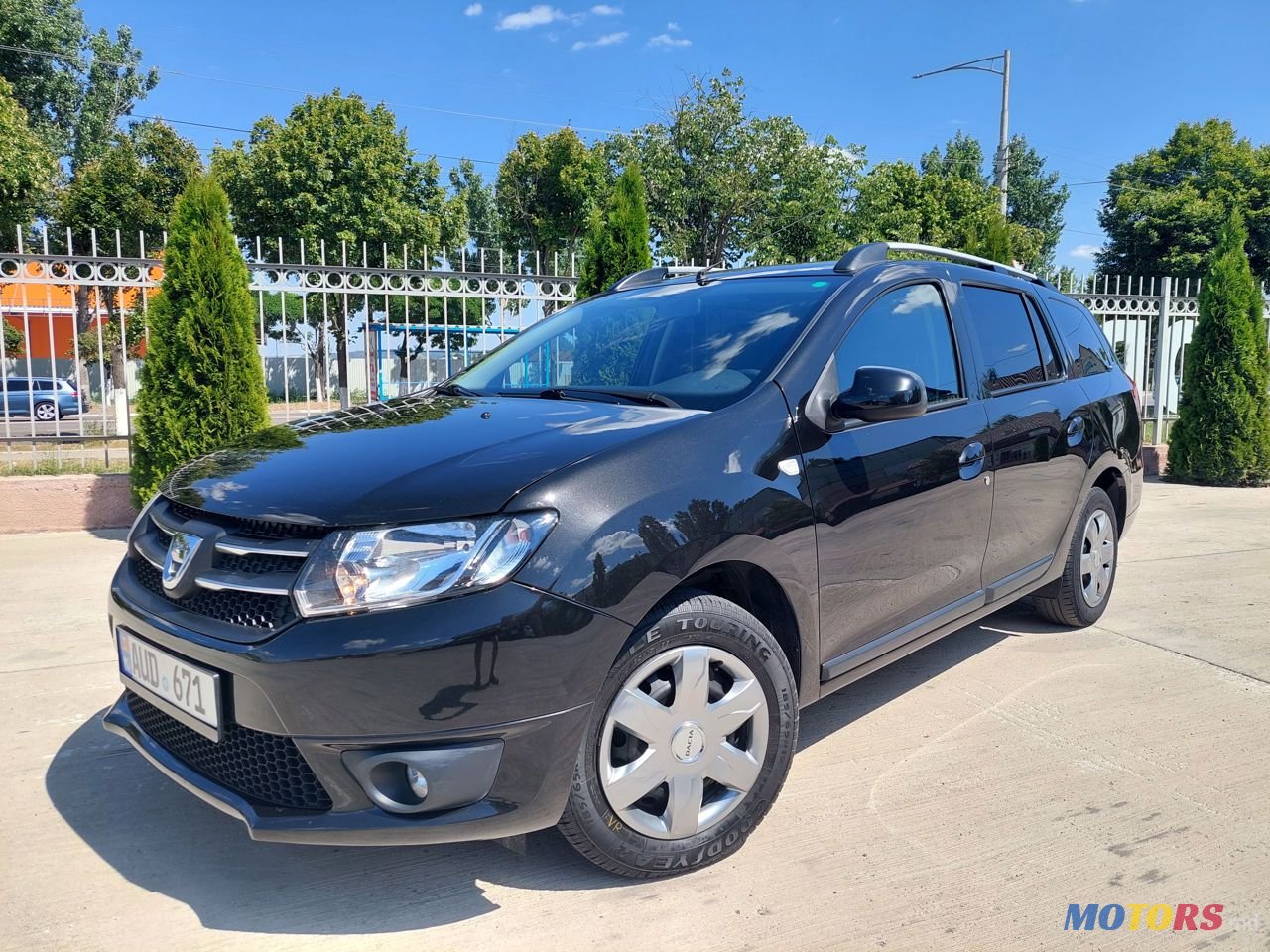 2014' Dacia Logan photo #2