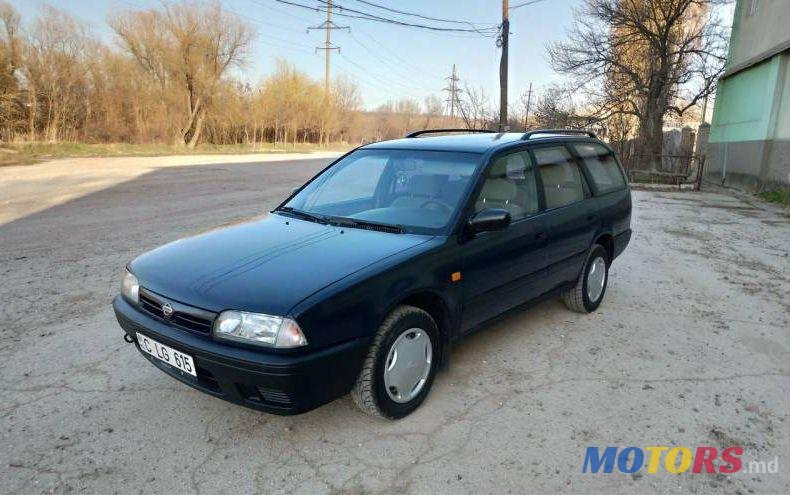 1993' Nissan Primera photo #3